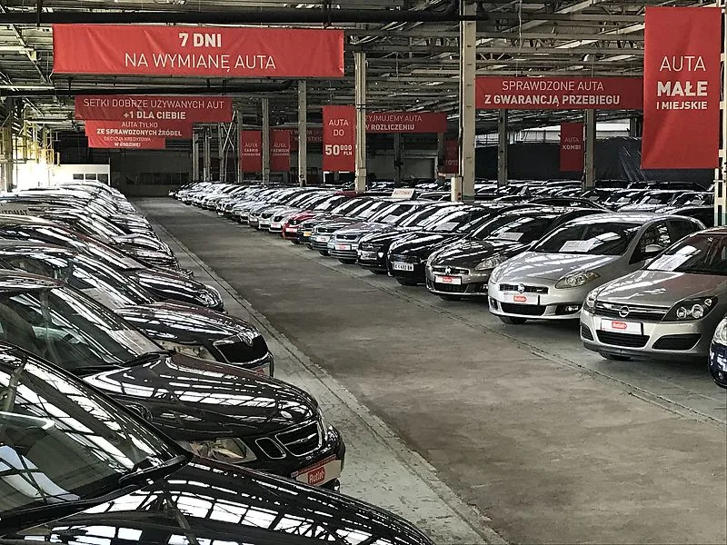 Outlet samochodowy Żerań, zdjęcie 1